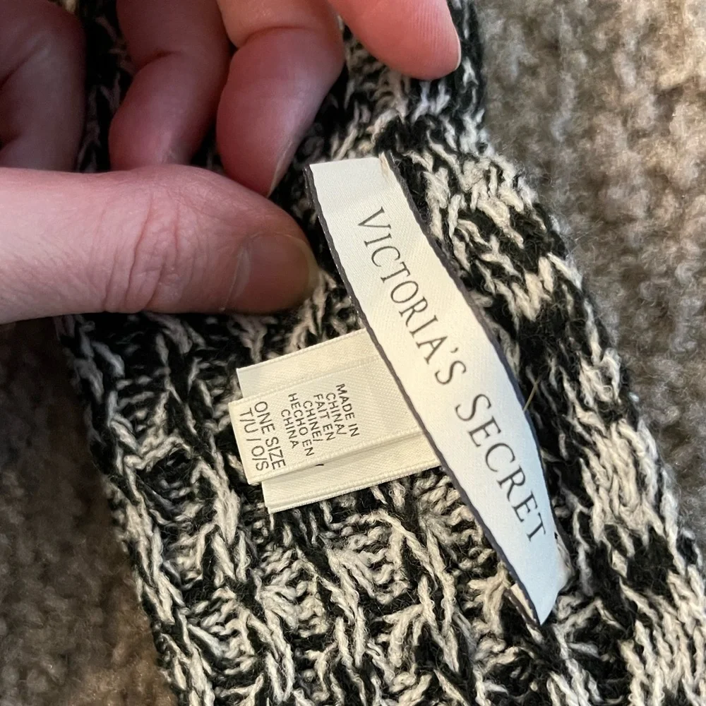 Victoria’s Secret scarf